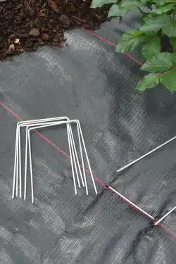 Landscape Fabric Staples  10cmx15cm (4inx6in)